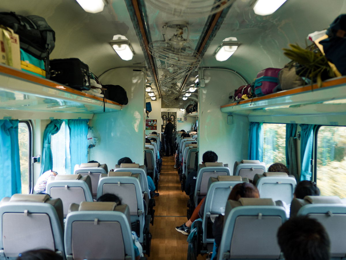 2. Klasse im Zug Thailand
