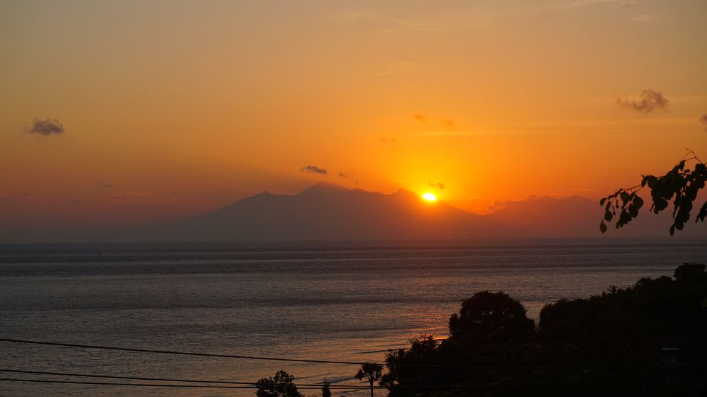 Sonnenaufgang in Amed Bali