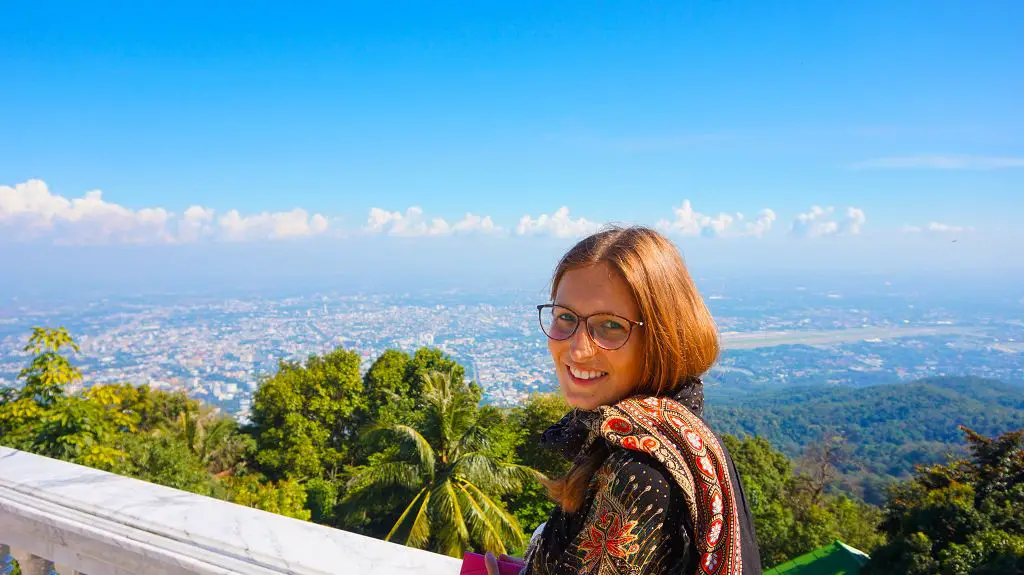 Sara und die Aussicht auf Chiang Mai