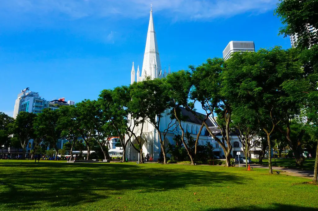 Die Saint Andrew´s Cathedral im Kolonialviertel Singapur