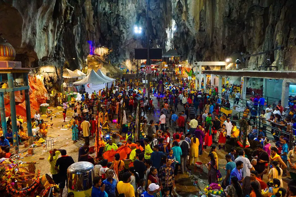 Die Cave während des Thaipusam Festes