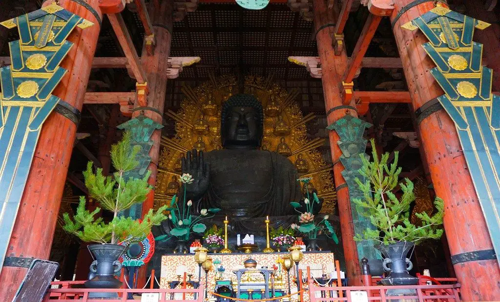 Bronze Buddha im Todai-ji Tempel