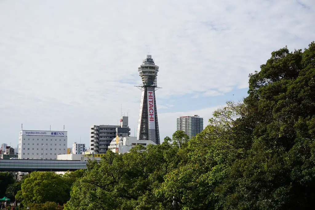 Der Tsutenkaku Tower von Osaka