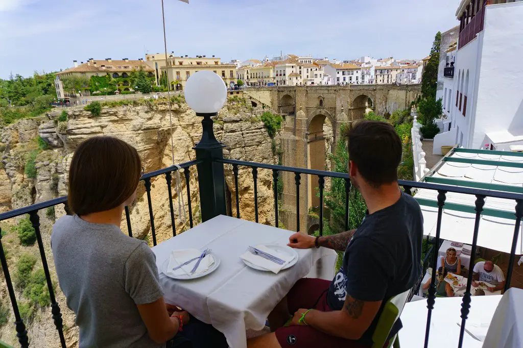 Ronda Reisebericht: Aussicht auf die Puente Nuevo vom Restaurante Duquesa de Parcent 