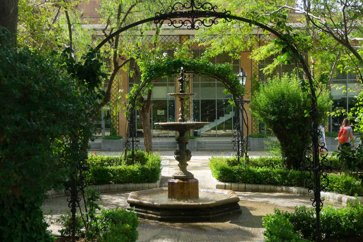 Brunnen im Alameda de Tajo Park Ronda