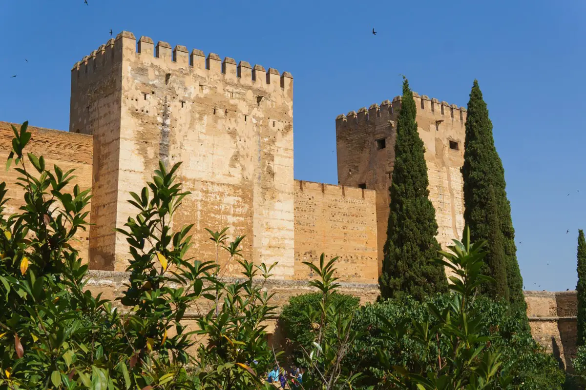 Ein Teil Mauern der Alcazaba in Granada Spanien