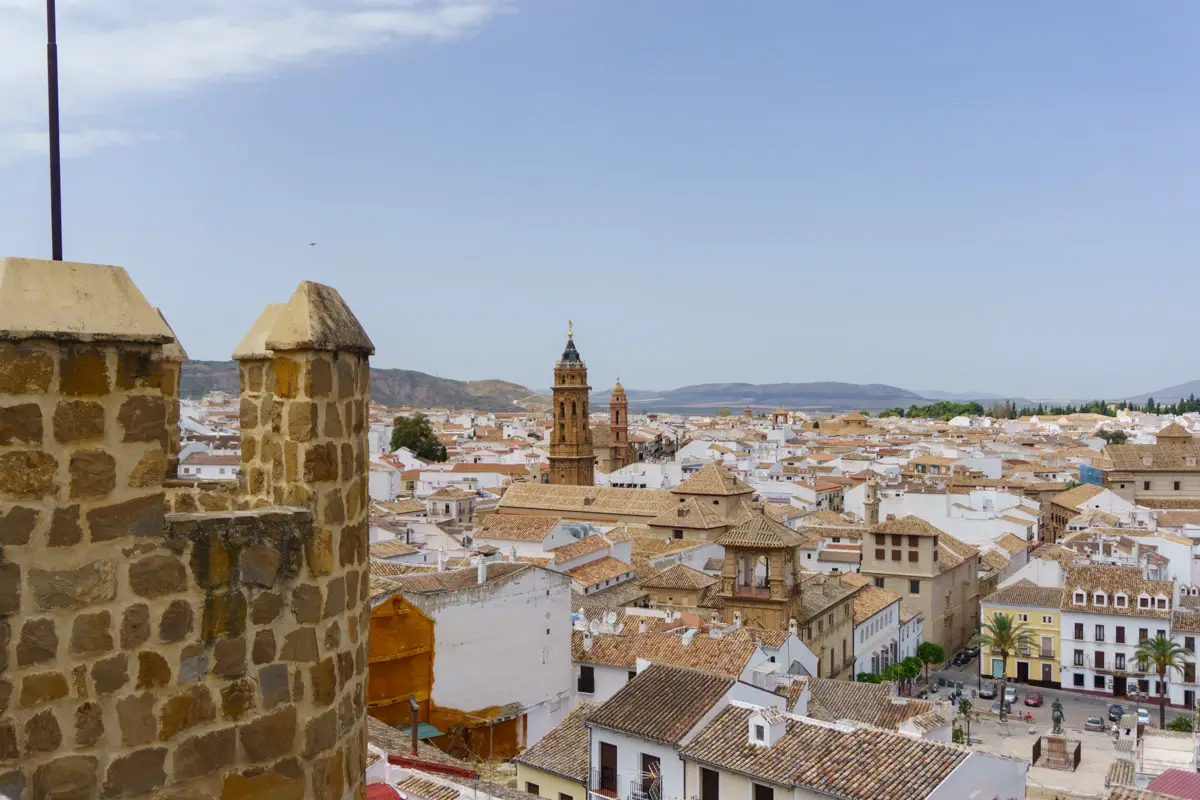 Aussicht auf die Stadt Antequera in Andalusien