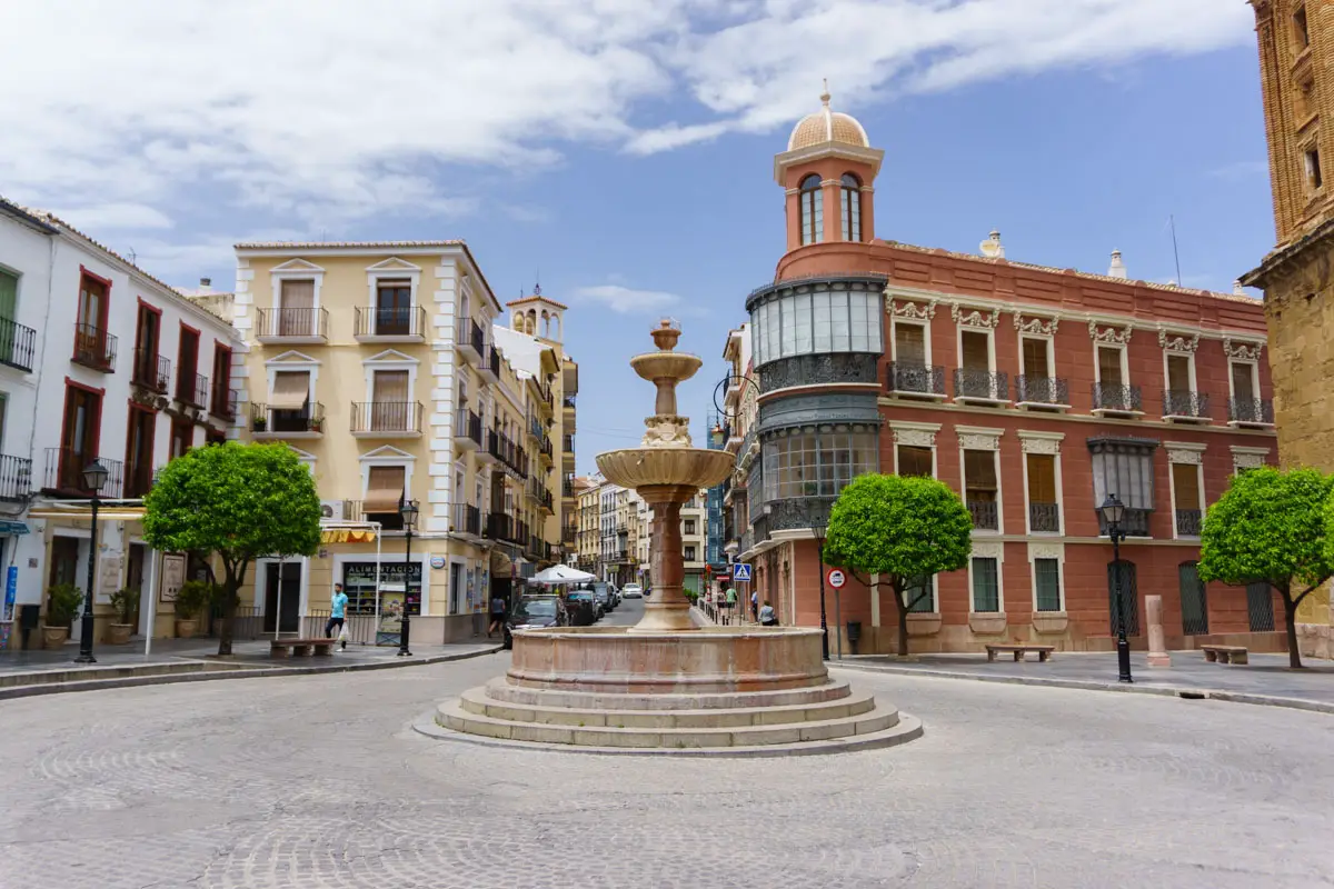 Ein Platz in der Altstadt von Antequera
