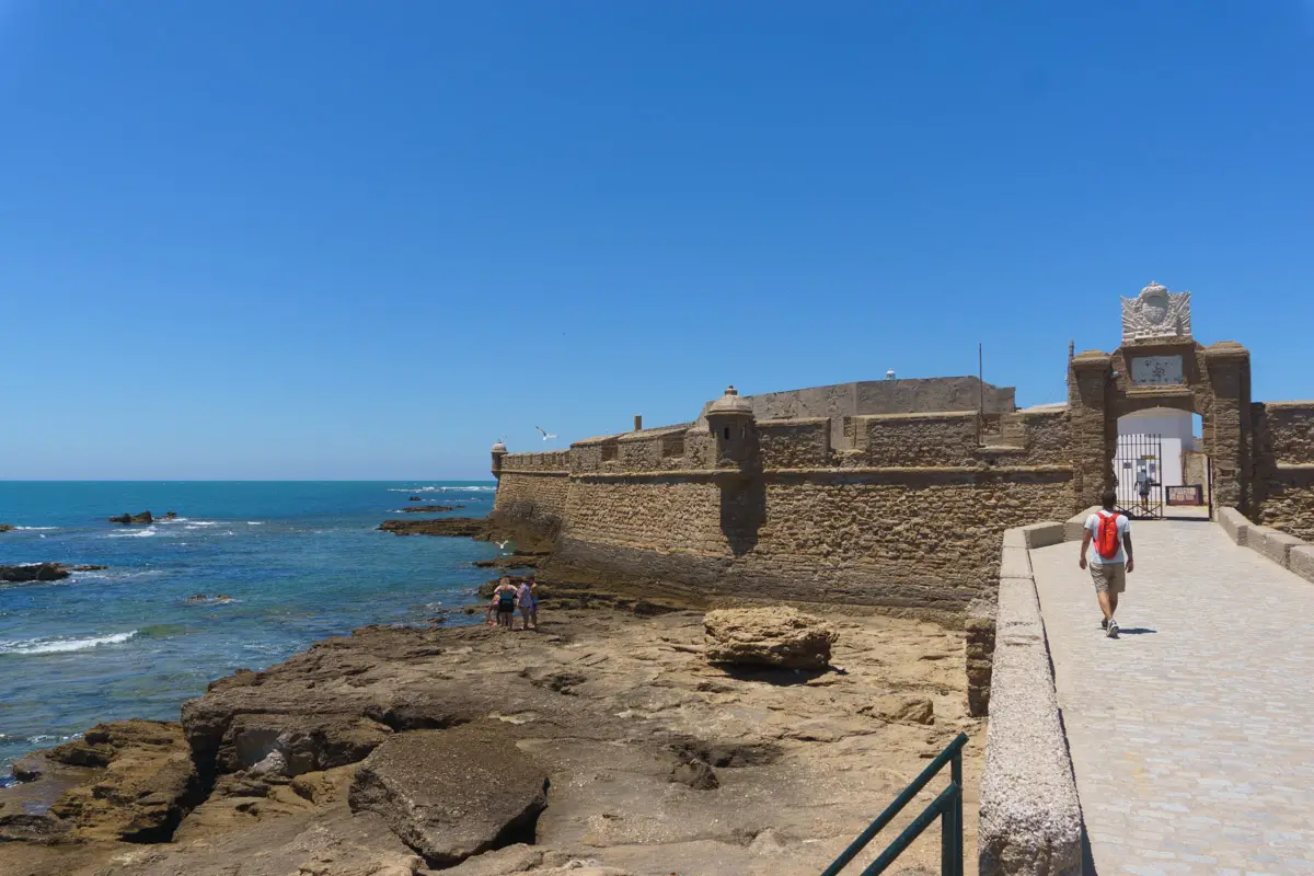 Die Festung Castillo de San Sebastian von Außen