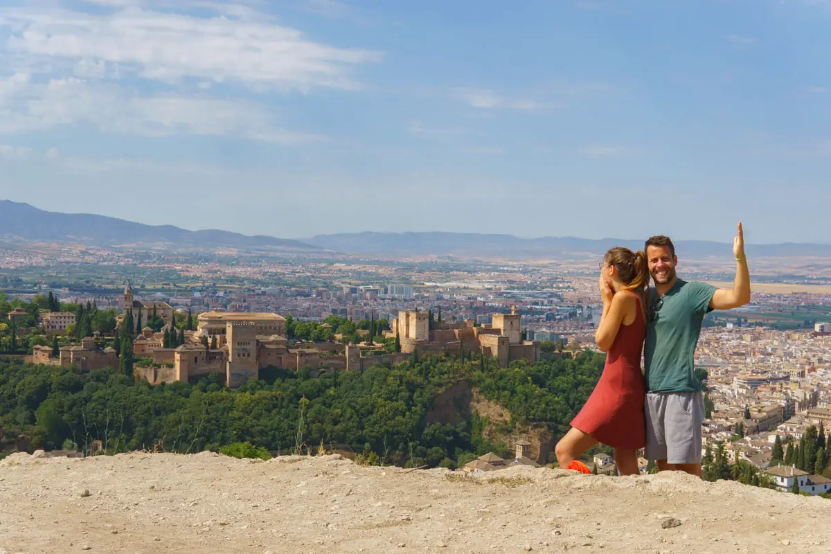 Vom Mirador de San Miguel Aussichtspunkt habt ihr einen tollen Blick auf die Alhambra Granada