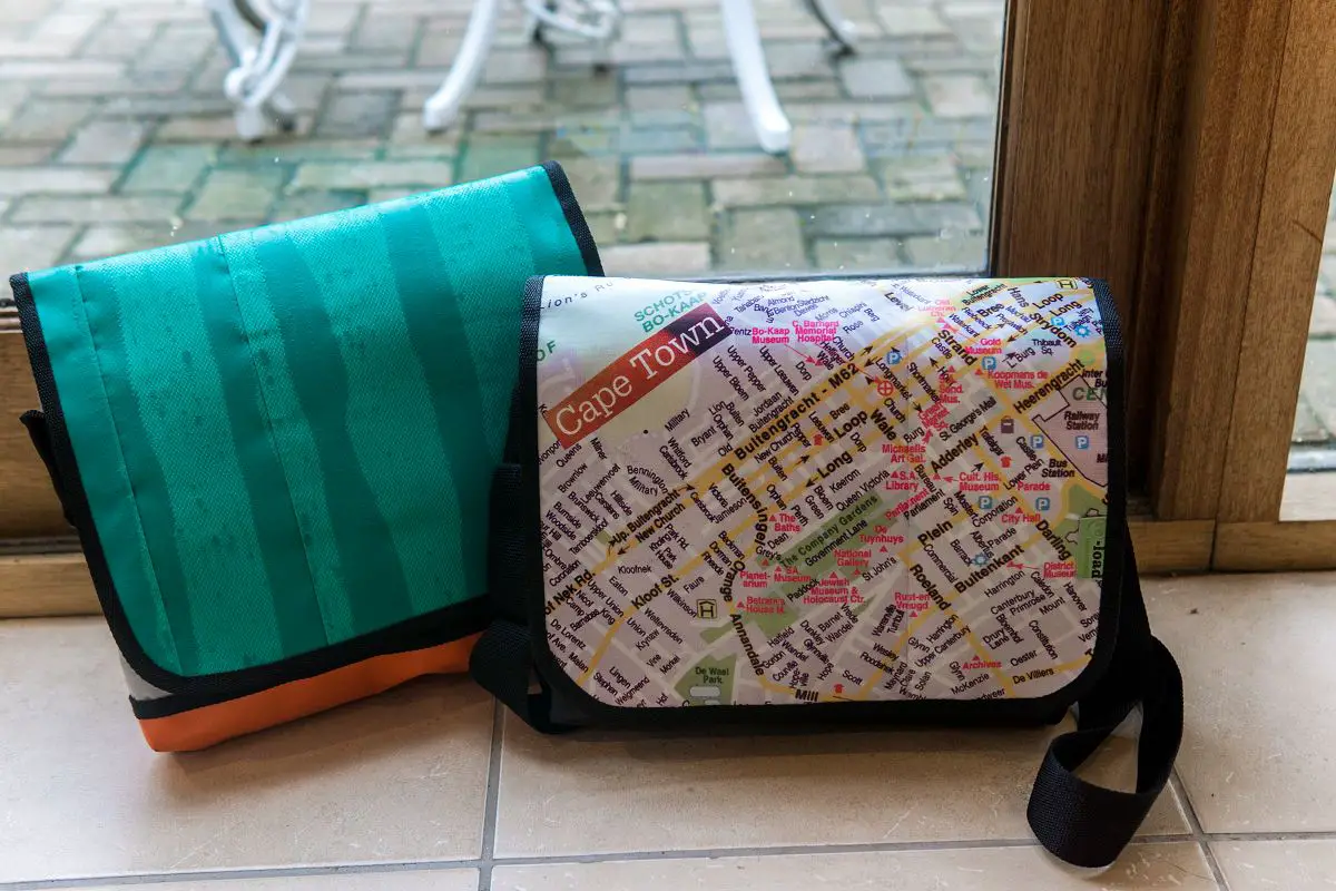 Zwei mögliche Designs einer Re-Load Bag