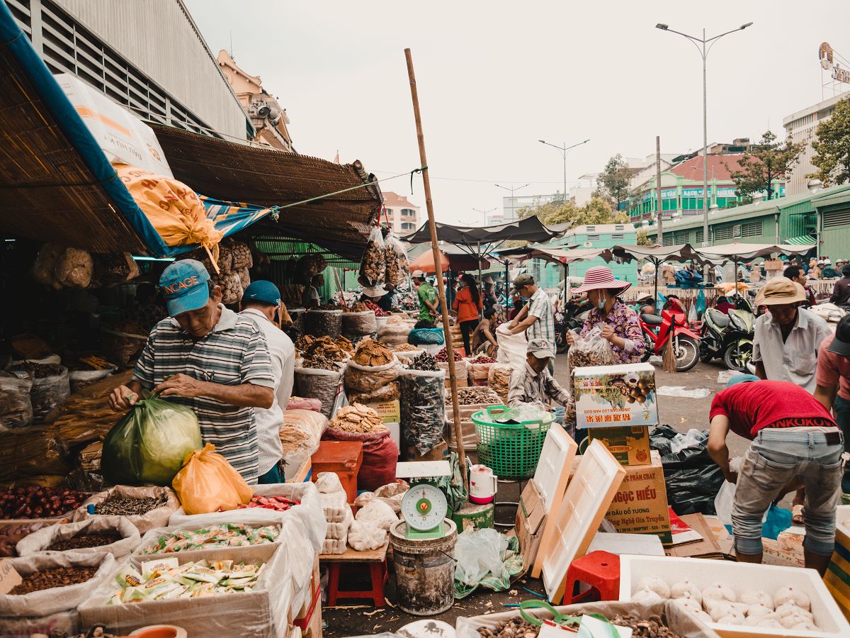 Verkaufsstände auf dem Binh Tay Markt