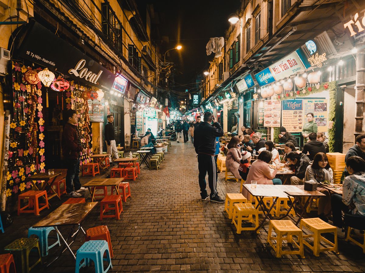 Bars in der Ta Hien Street in Hanoi
