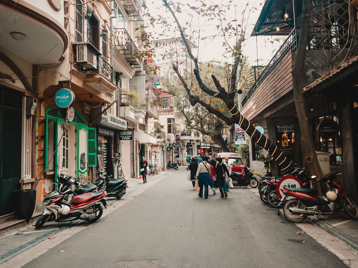 Eine etwas kleinere Straße in der Hanoi Altstadt