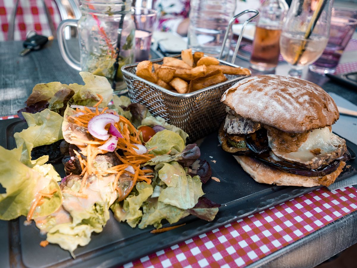 Vegetarischer Burger im Table de Laurence in La Fléche
