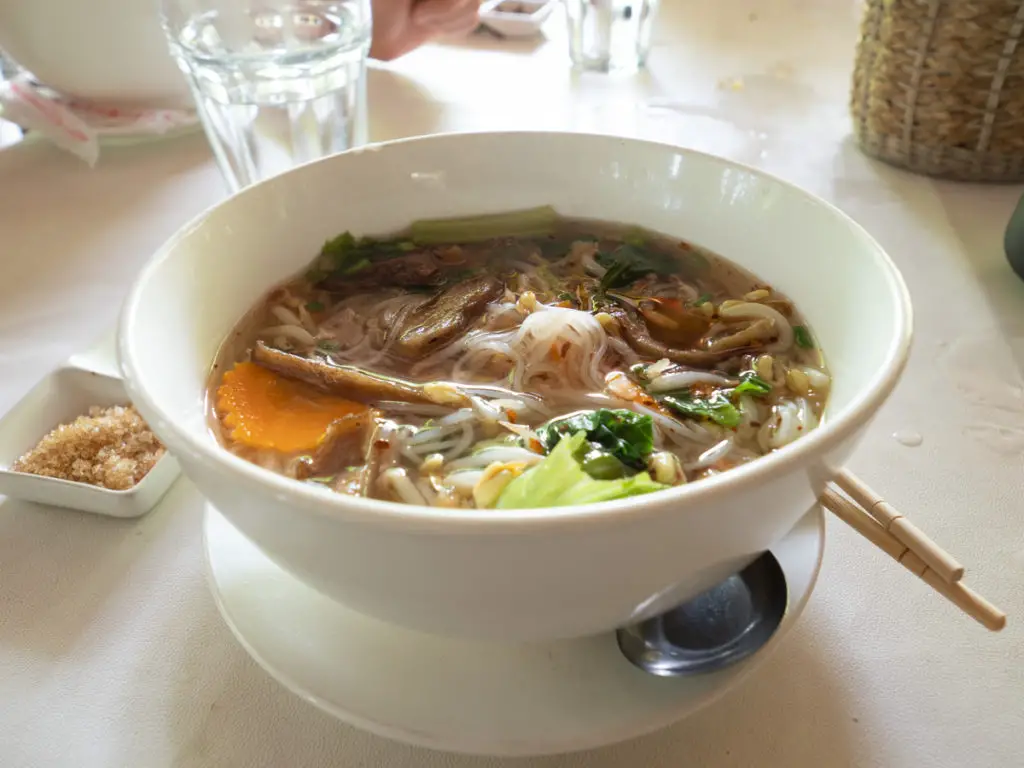 Vegane Thai Suppe im Babaloo Restaurant