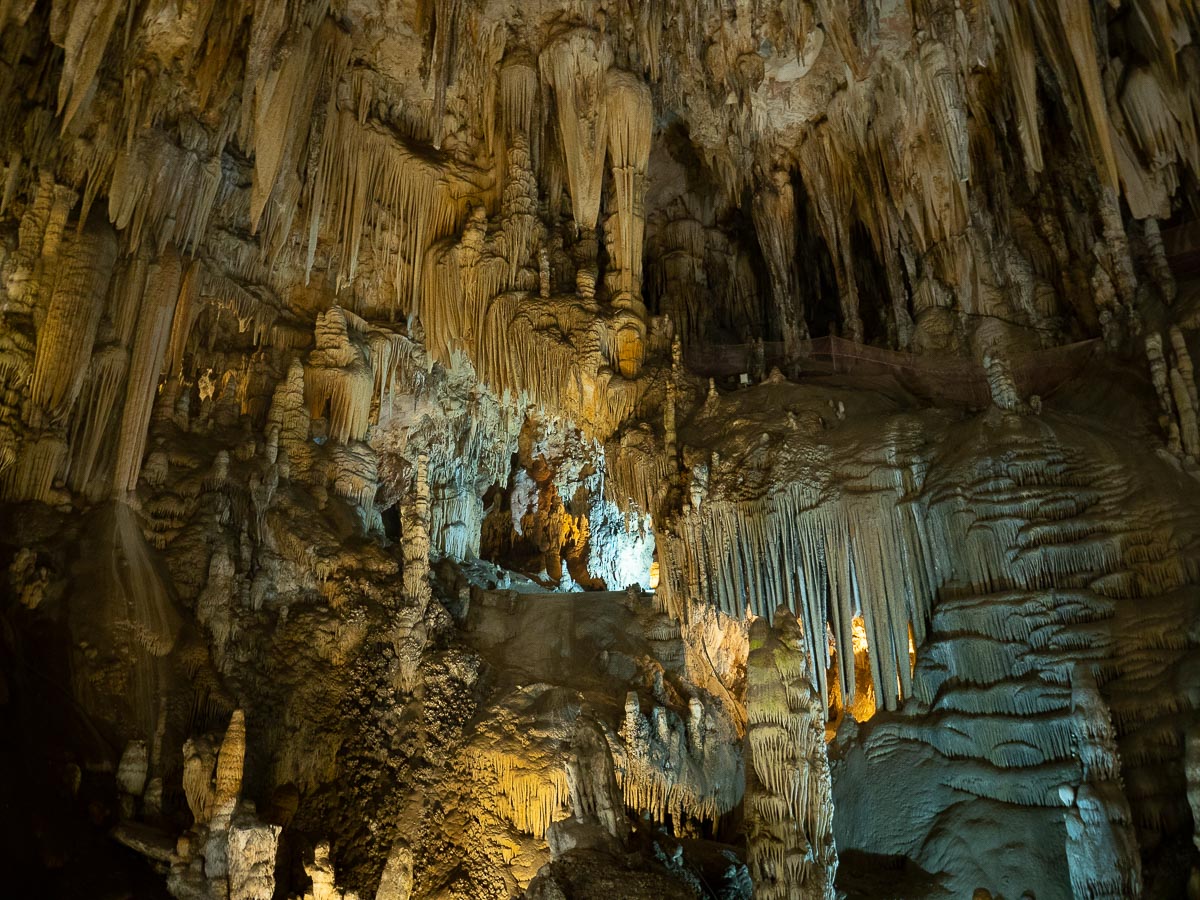 Riesige Höhlen in Nerja Spanien