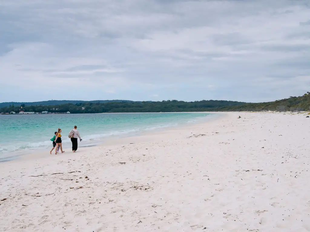 Der lange Hyams Beach in Australien