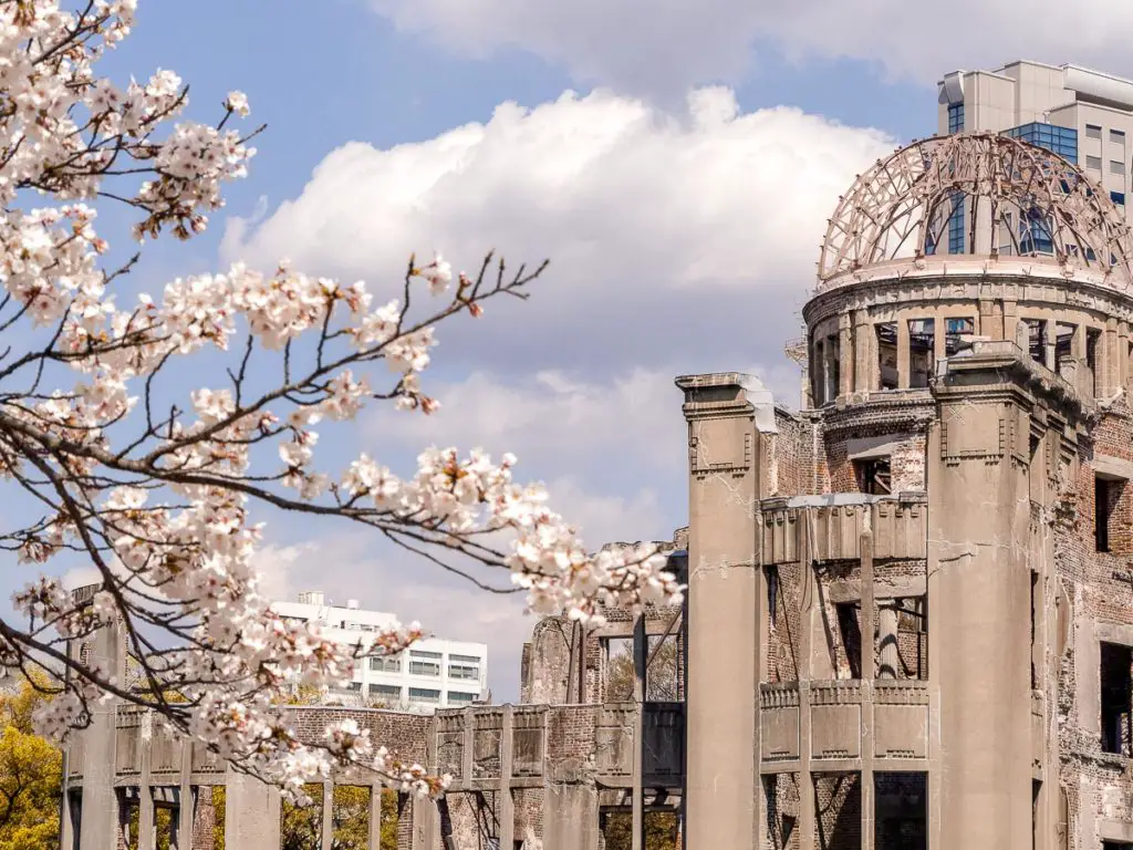 Die Hiroshima Sehenswürdigkeit das Atomic Bomb Dome Gebäude