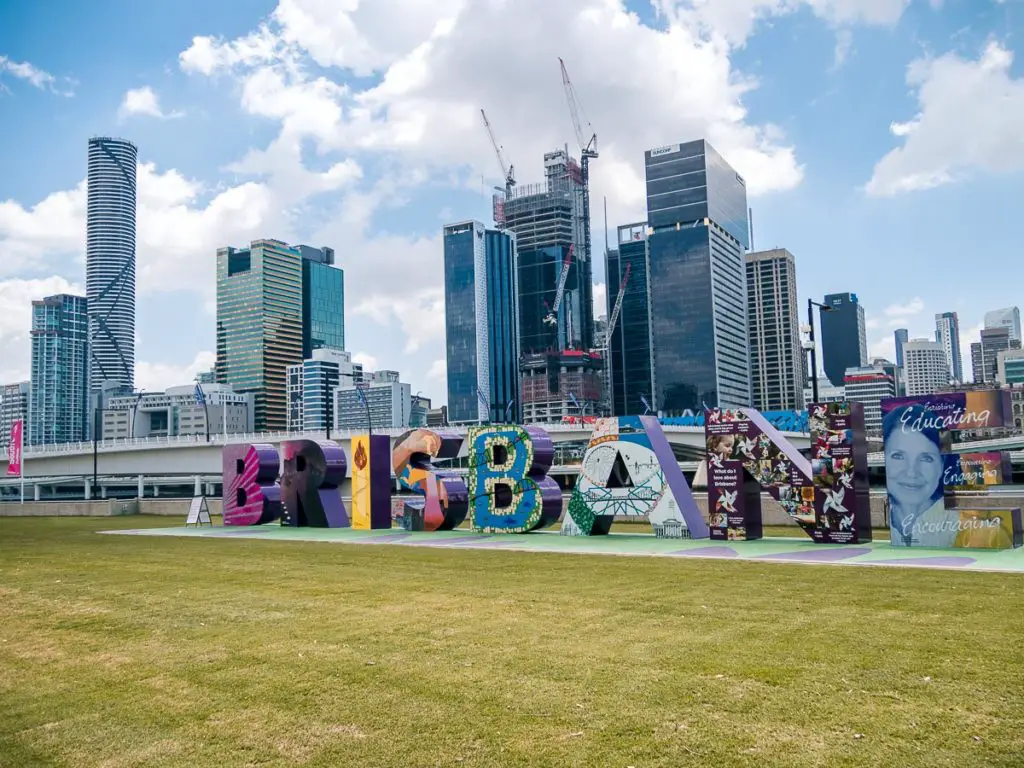 Brisbane Zeichen und die Skyline