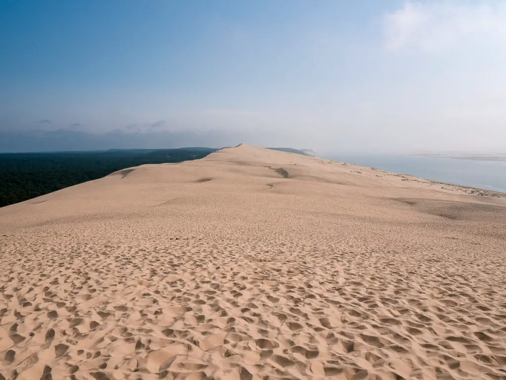 Die Dune du Pilat mit Blick aufs Meer