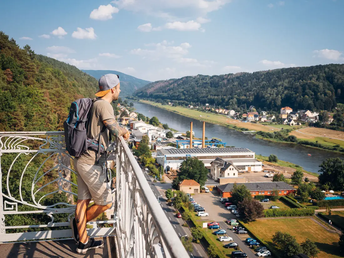 Bad Schandau Sehenswürdigkeiten: Marco mit Aussicht vom historischen Aufzug