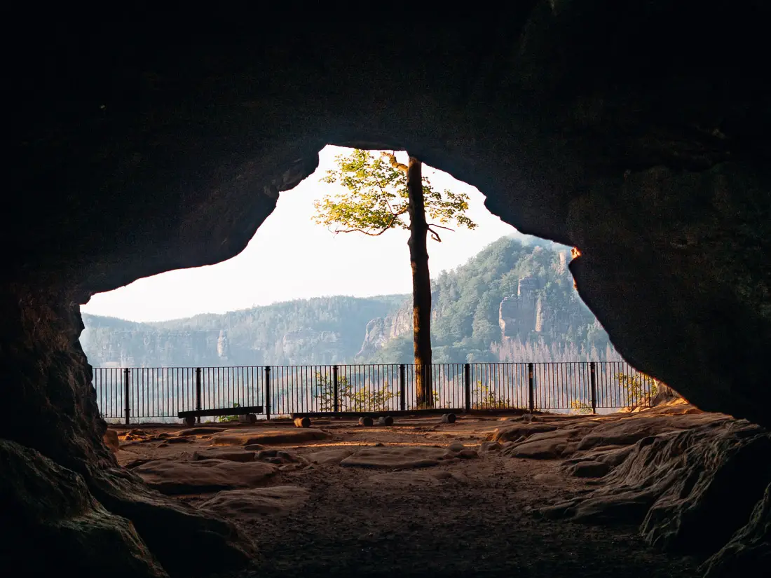 Sächsische Schweiz Sehenswürdigkeiten: Das Felsentor Kuhstall