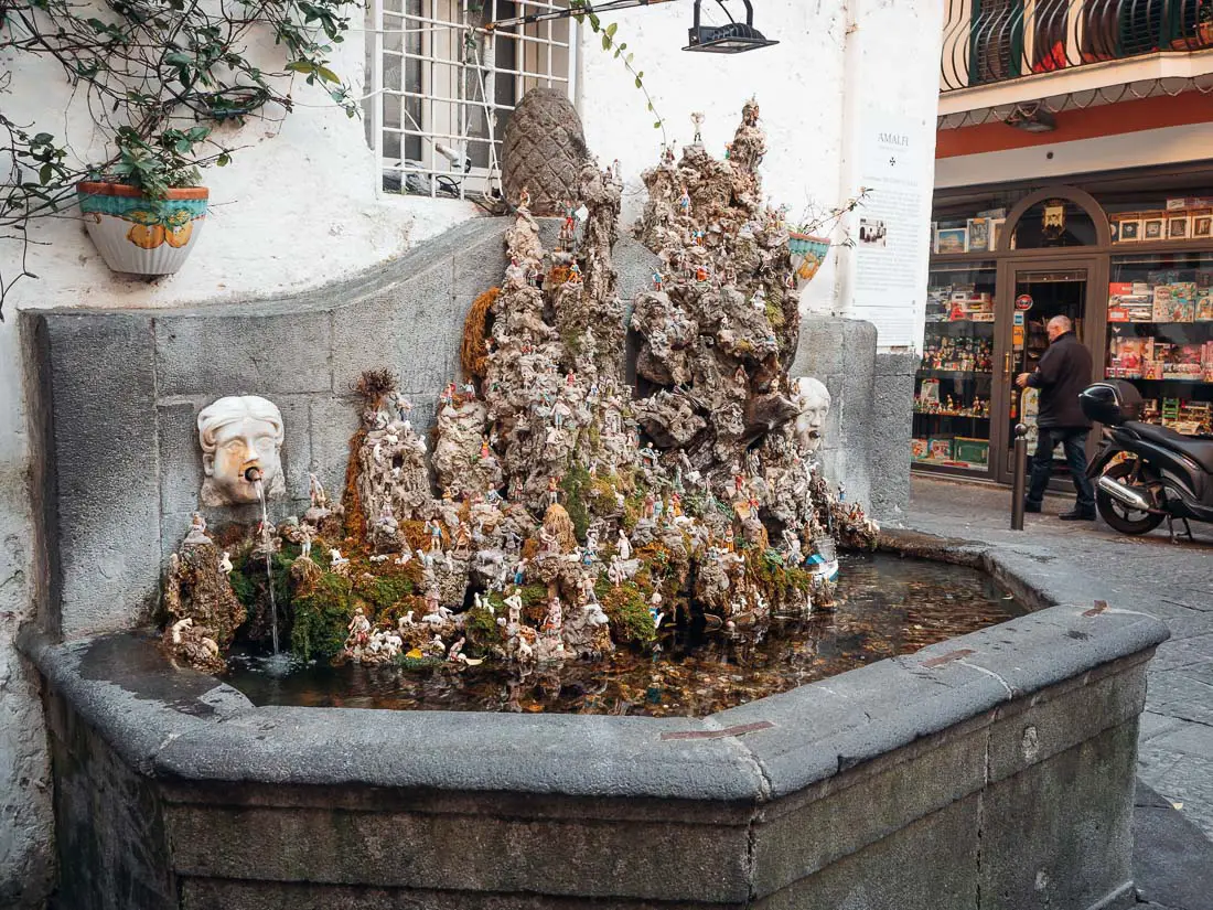 Der Brunnen Fontana de Cape e Ciucci in Amalfi