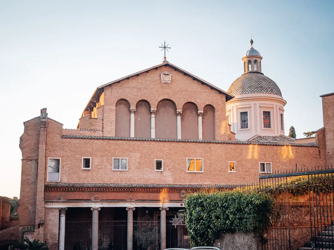 Kirchen In Rom: Basilika dei Santi Giovanni e Paolo