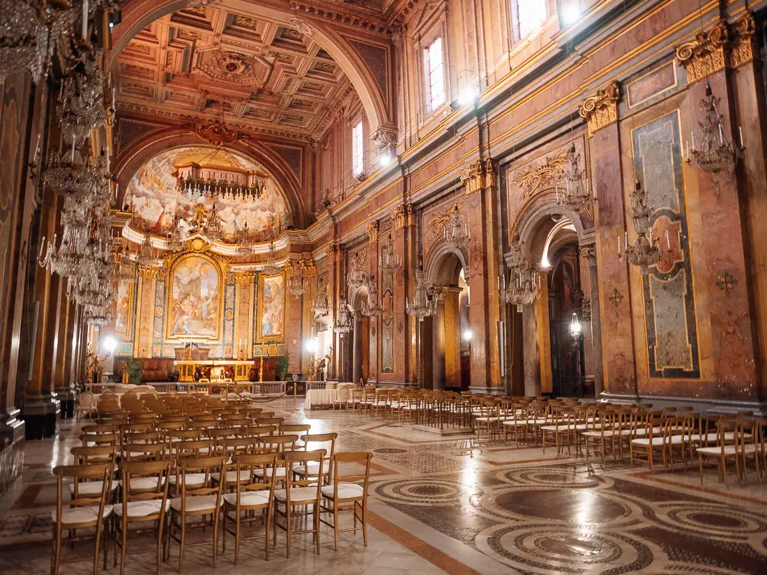 Innenbereich der Basilika dei Santi Giovanni e Paolo