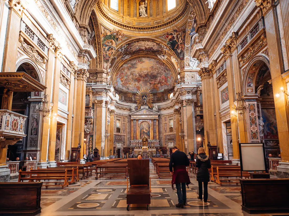 Die schöne Chiesa del Gesu Kirche in Rom