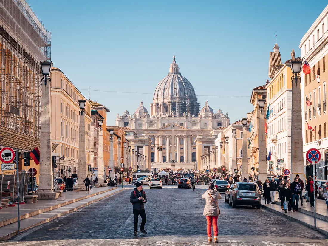 Straße zum Petersdom in Rom