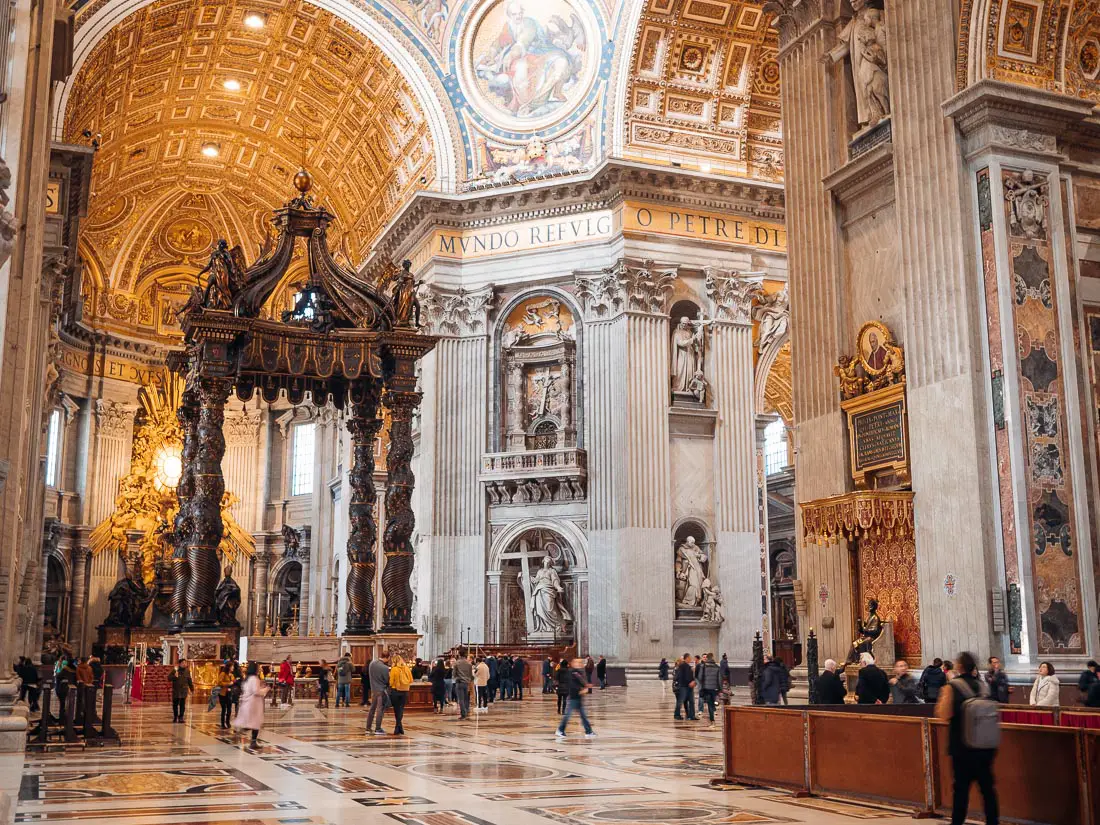 Kirchen in Rom: Der pompöse Petersdom