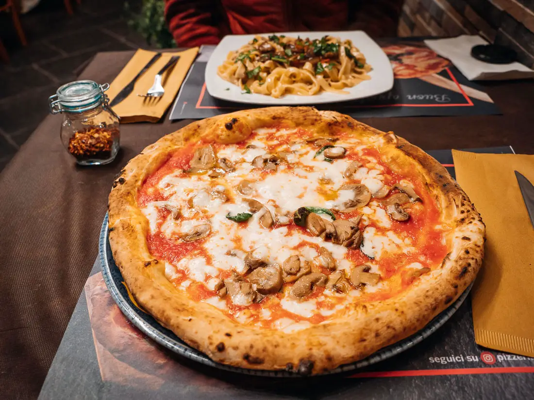 Pizzeria del Portico: Beste Pizza Neapel