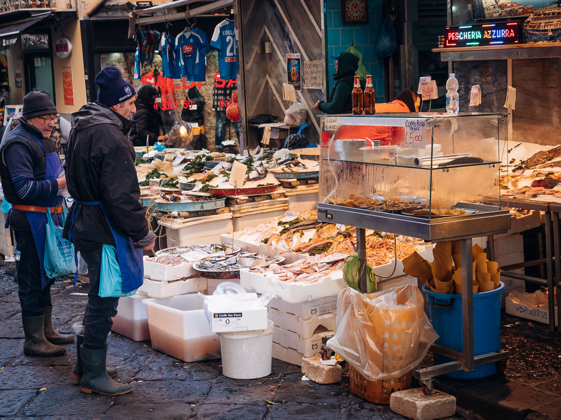 Fischstand auf dem Mercato della Pignasecca