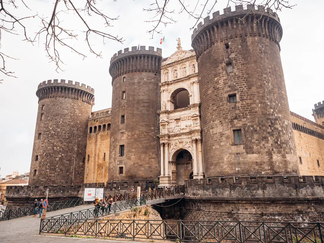 Neapel Sehenswürdigkeiten: Das Castle Nuovo